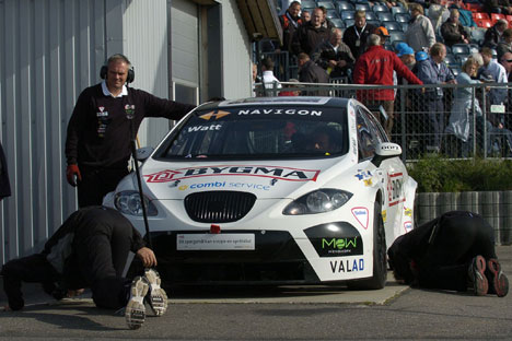 Jason Watt i sin SEAT
(Foto: Jeppe Rimmen)